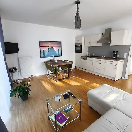 Strandparadies 7 *